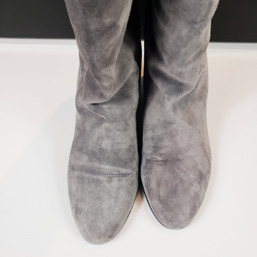 Chanel grey suede boots - Picture 4 of 15